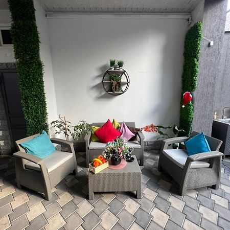 Cosy Apartment With Good Location Self Check In 예레반 외부 사진
