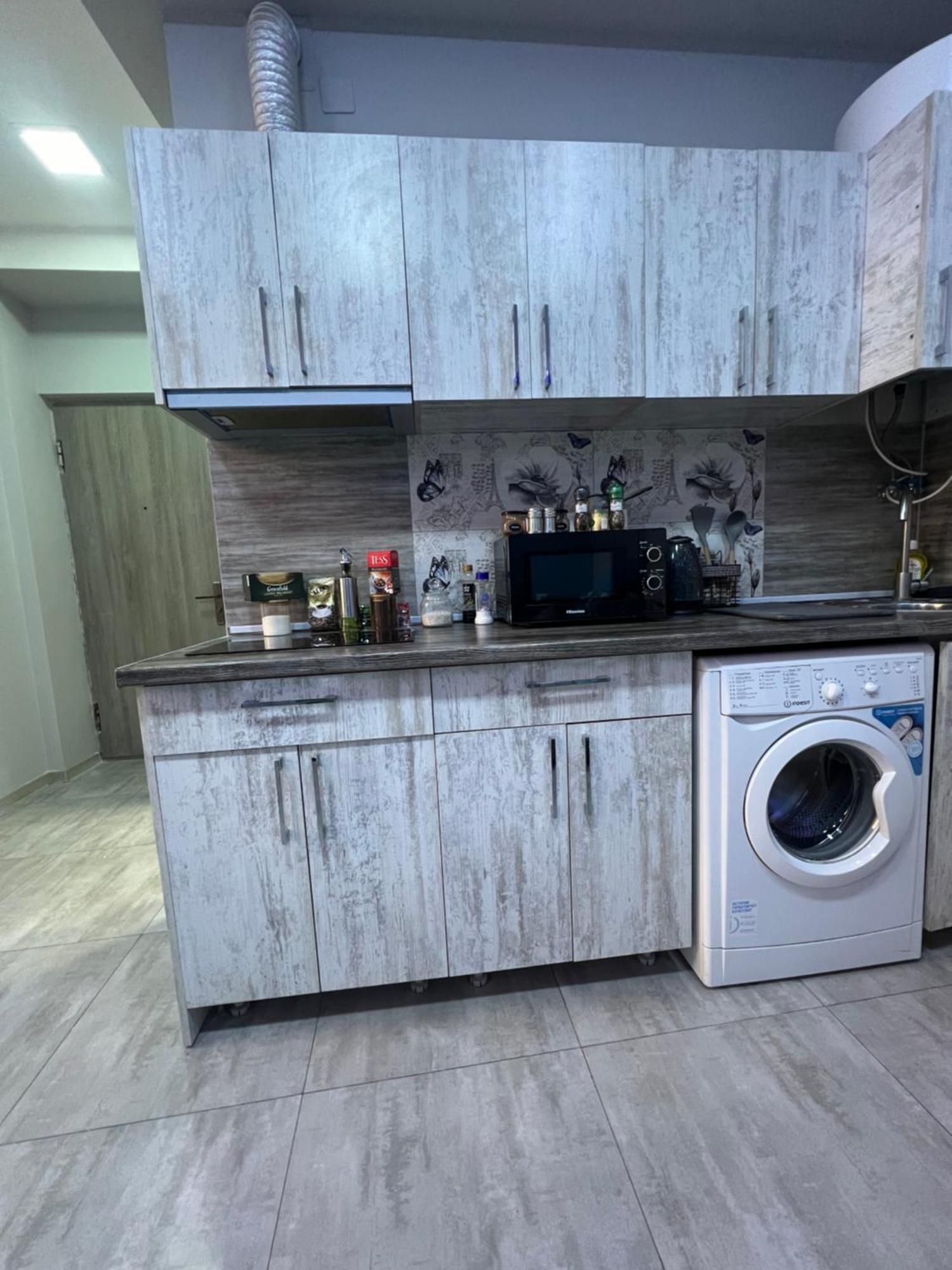 Cosy Apartment With Good Location Self Check In 예레반 외부 사진