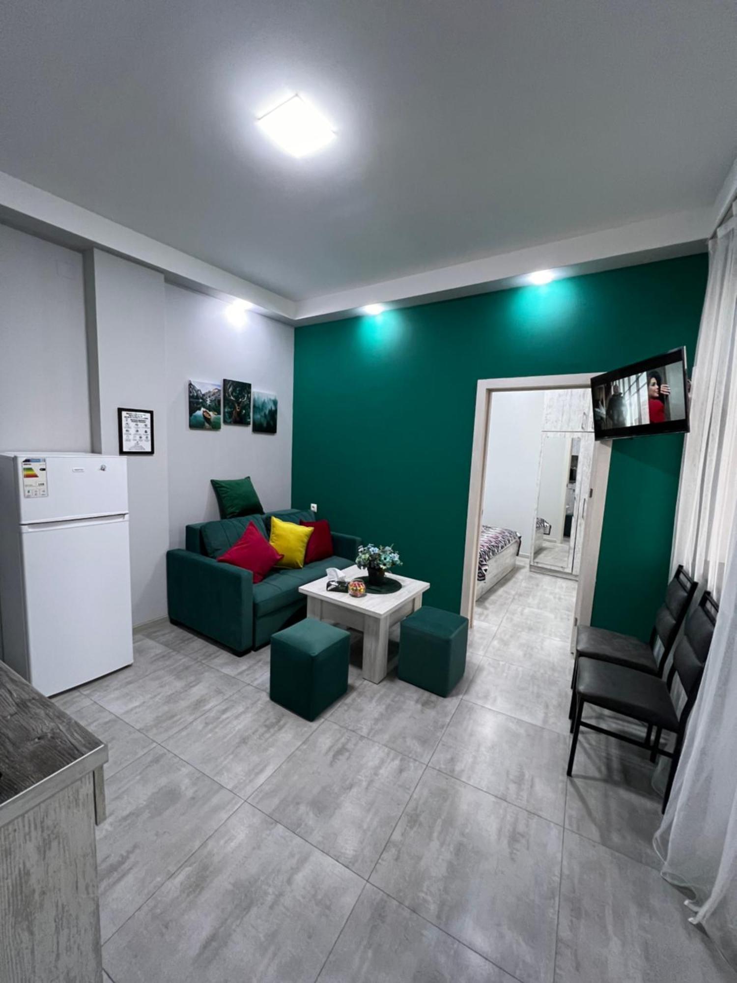 Cosy Apartment With Good Location Self Check In 예레반 외부 사진