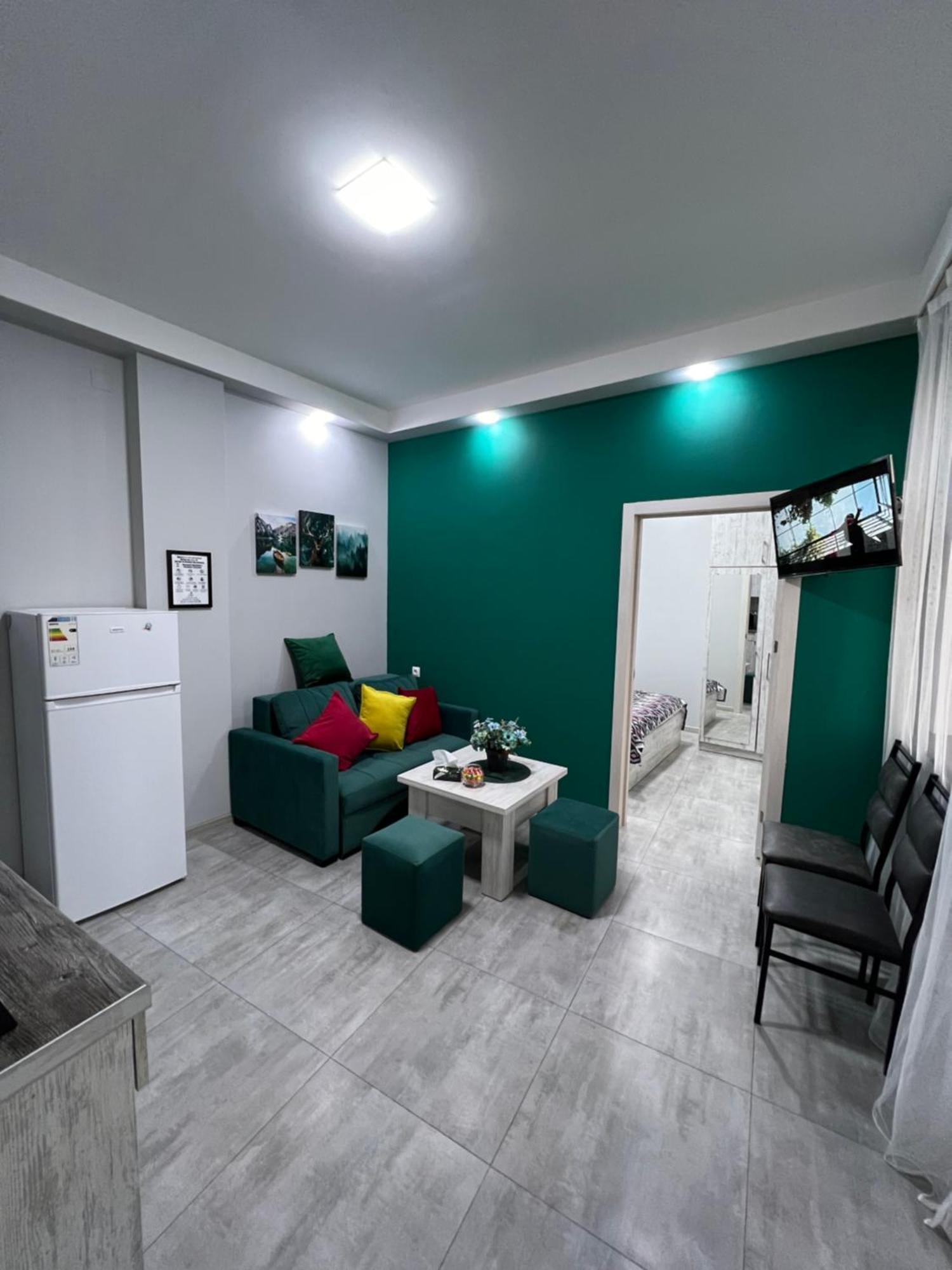 Cosy Apartment With Good Location Self Check In 예레반 외부 사진