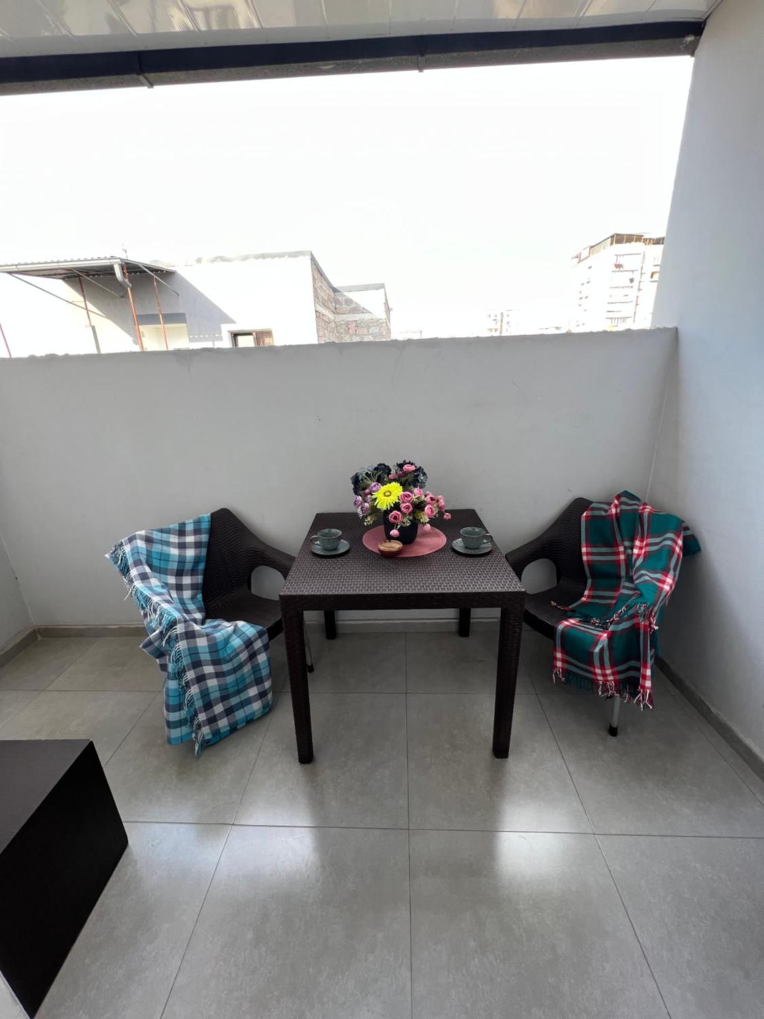 Cosy Apartment With Good Location Self Check In 예레반 외부 사진