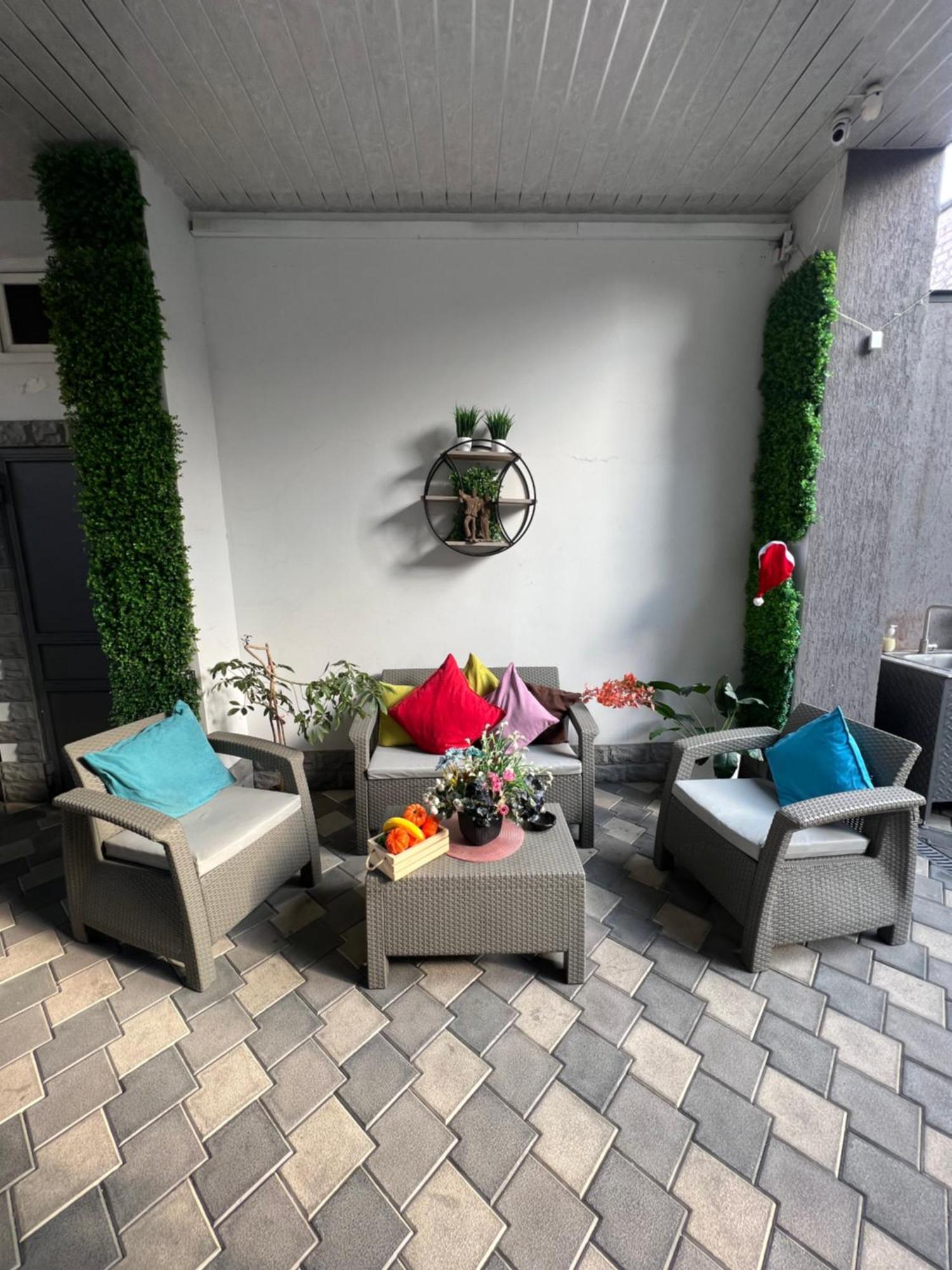 Cosy Apartment With Good Location Self Check In 예레반 외부 사진