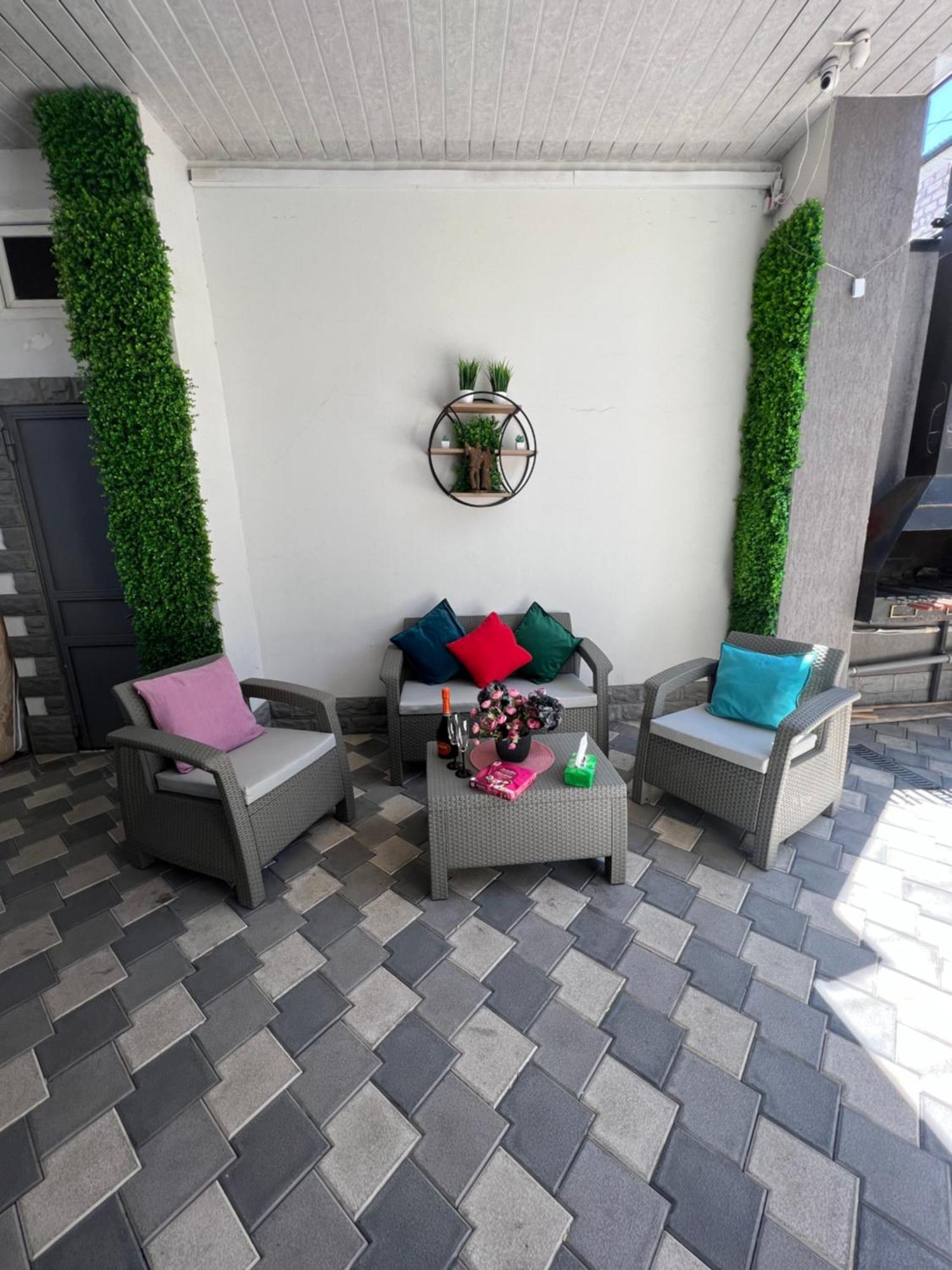 Cosy Apartment With Good Location Self Check In 예레반 외부 사진