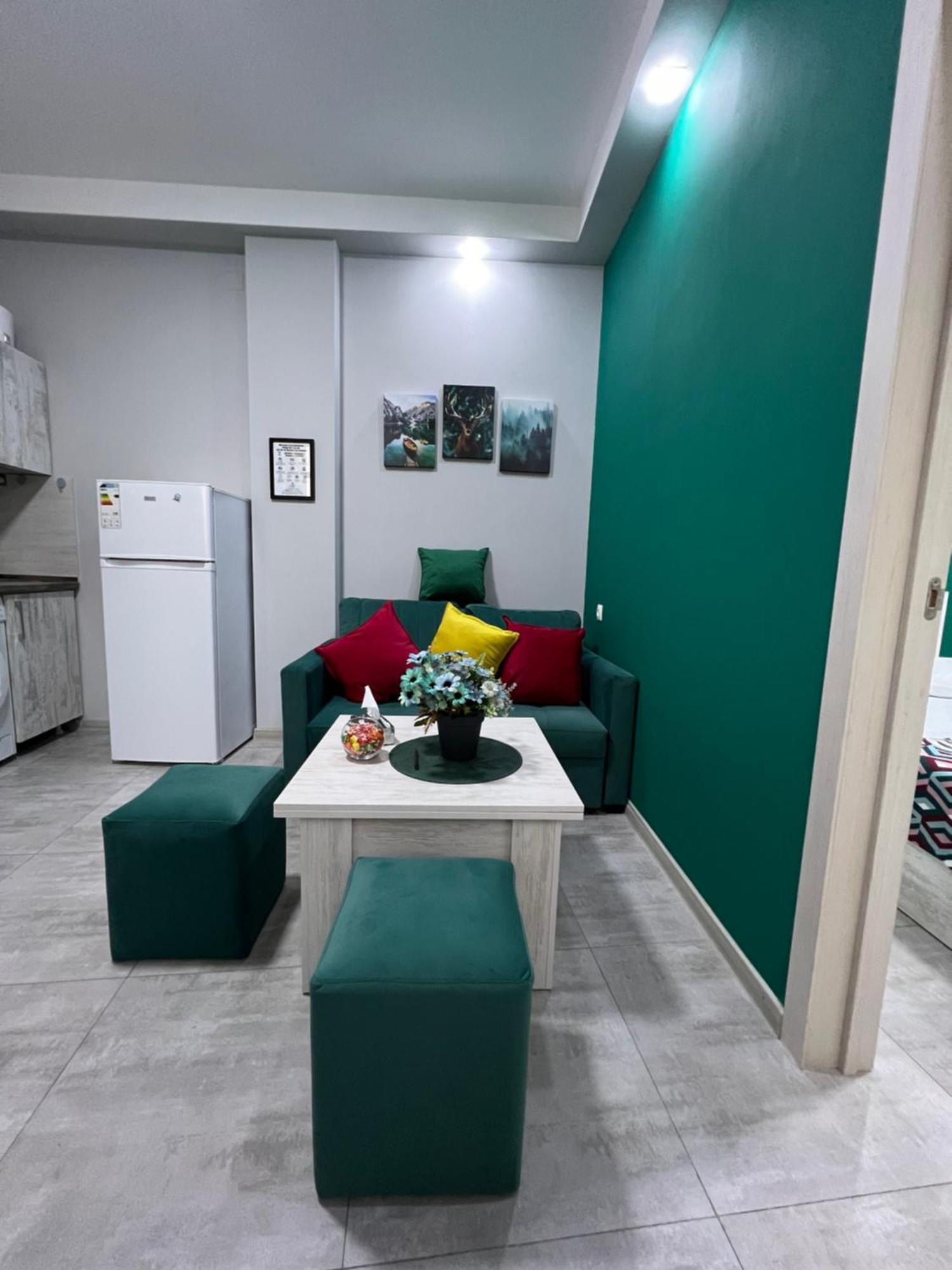 Cosy Apartment With Good Location Self Check In 예레반 외부 사진